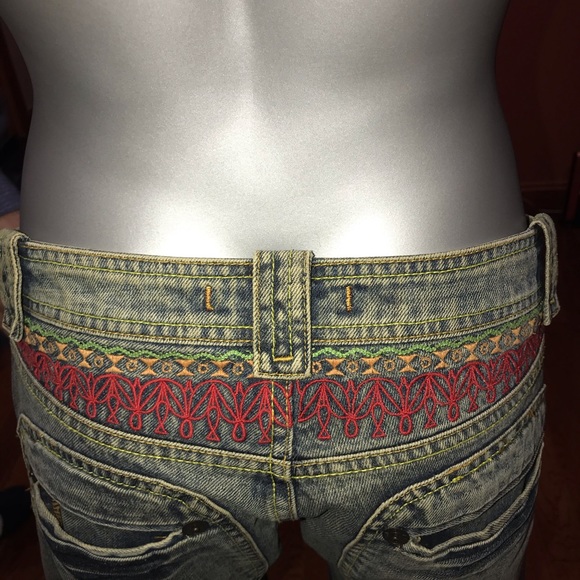 Capri Jeans - Picture 6 of 8